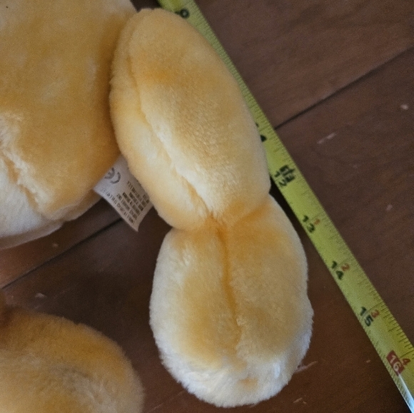 Vintage Winnie the poo with hinged arms and legs. 15 inches long. - Picture 4 of 5